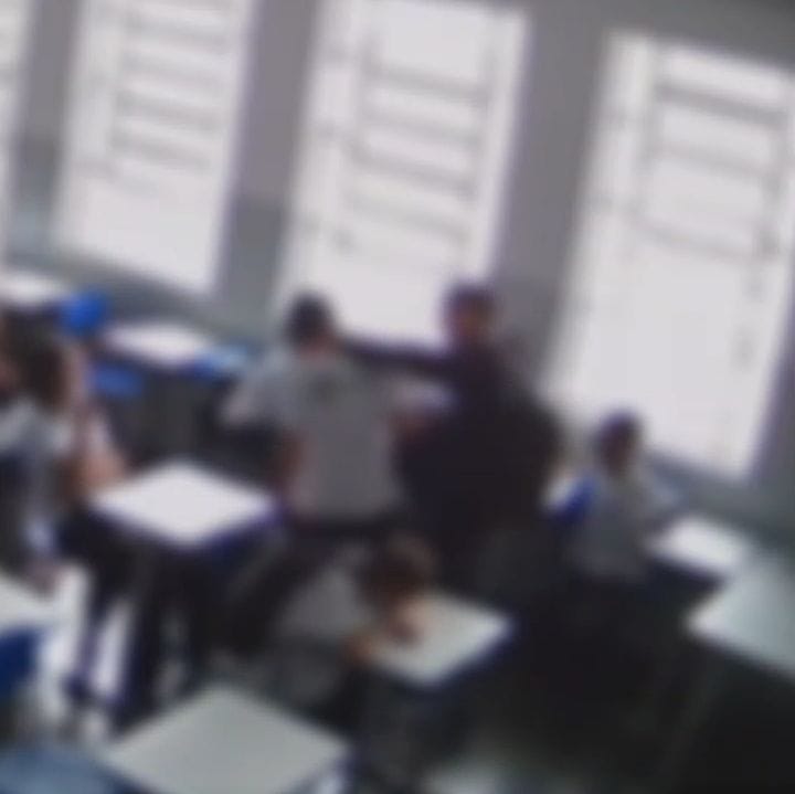 Aluno de 13 anos é agredido por colega dentro de sala de aula em escola estadual, em São Domingos-GO