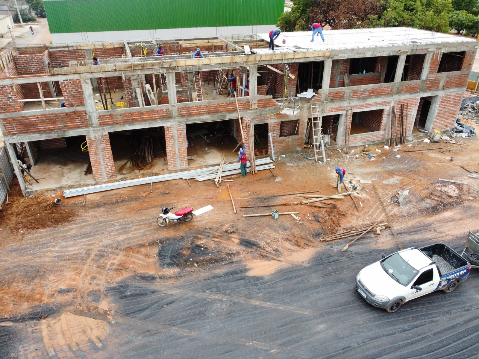 Obras do Auto Posto Bela Vista em Posse estão a todo vapor